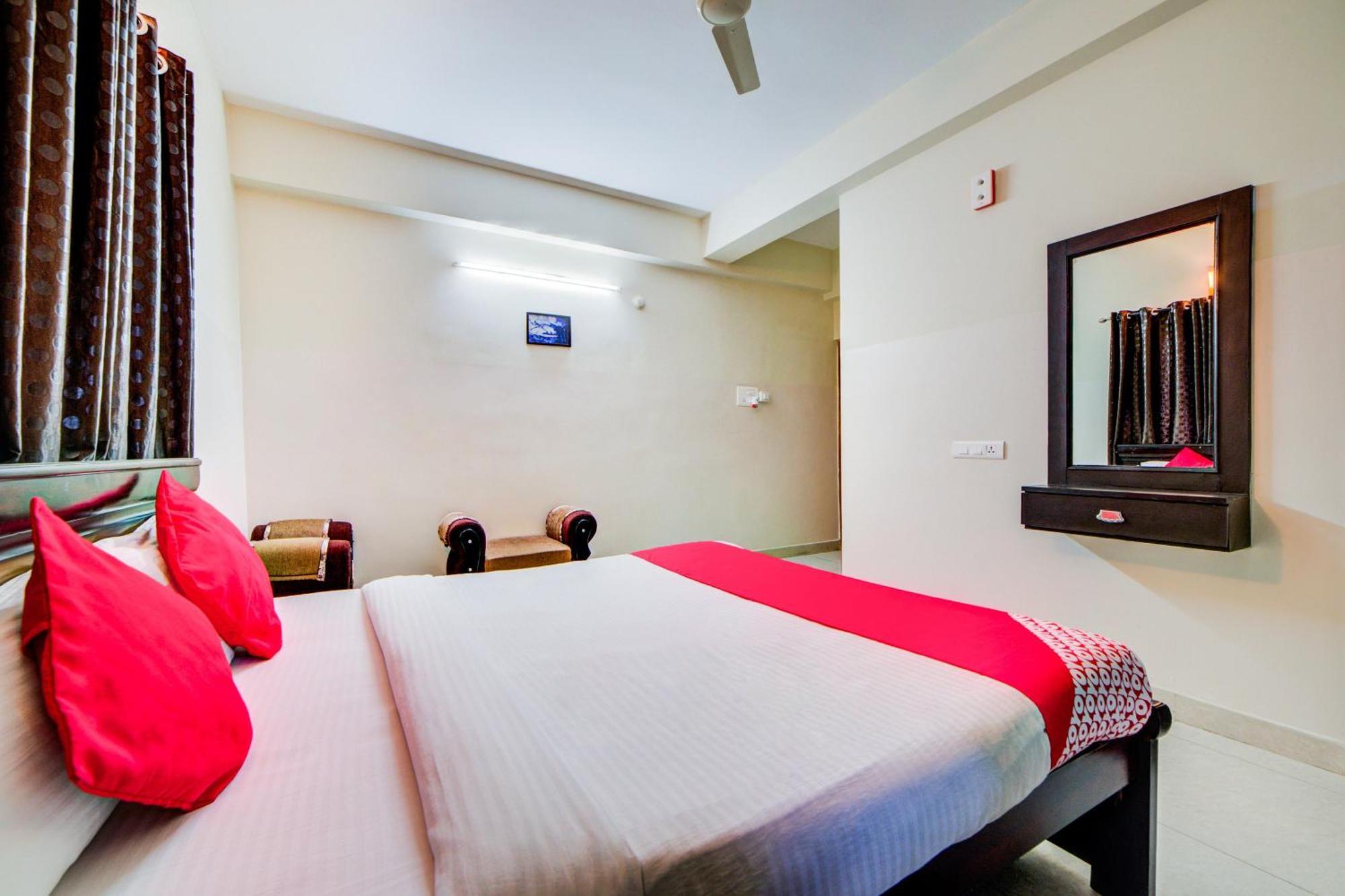 Super Hotel O The Royal Nest Near Shilparamam Kondapur  Exterior foto